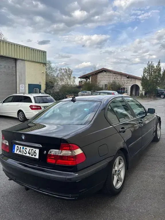 Gebraucht BMW 320 Sport Line 150 PS (110 kW) 2003 Schwarz Limousine