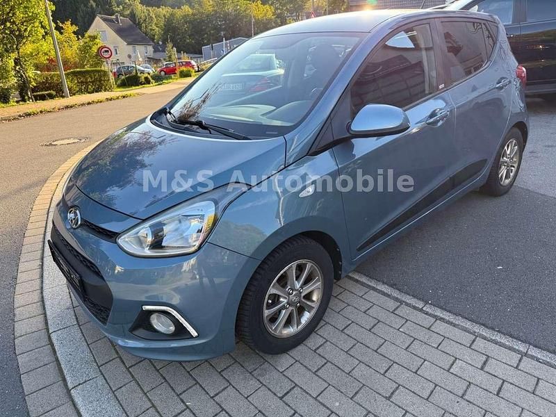 Blau Gebraucht 2016 Hyundai i10 Passion Kleinwagen | 6.400 € (Fairer Preis) - Bild 1/4