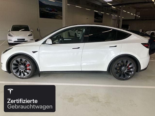 Gebraucht Tesla Model Y Performance 392 kW (533 PS) 2023 Pearl white multicoat SUV