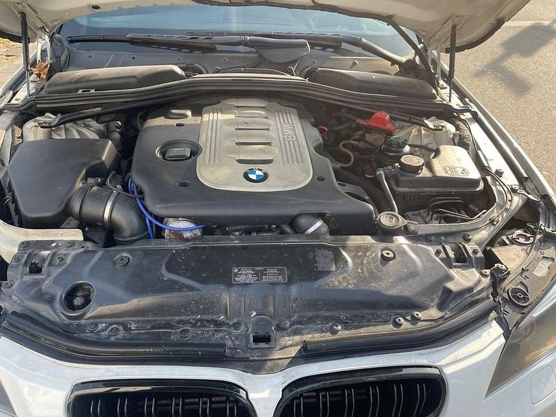 Gebraucht BMW 535 Sport Line 286 PS (210 kW) 2008 Weiß Kombi