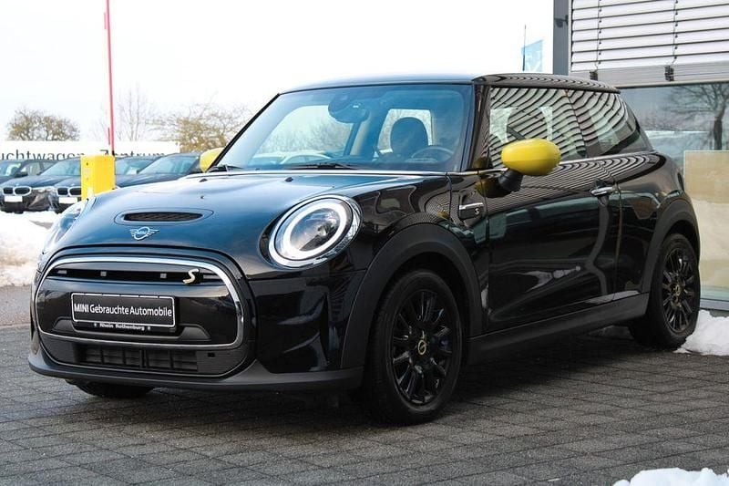Gebraucht Mini Cooper SE Classic 135 kW (184 PS) 2022 Midnight black Kleinwagen