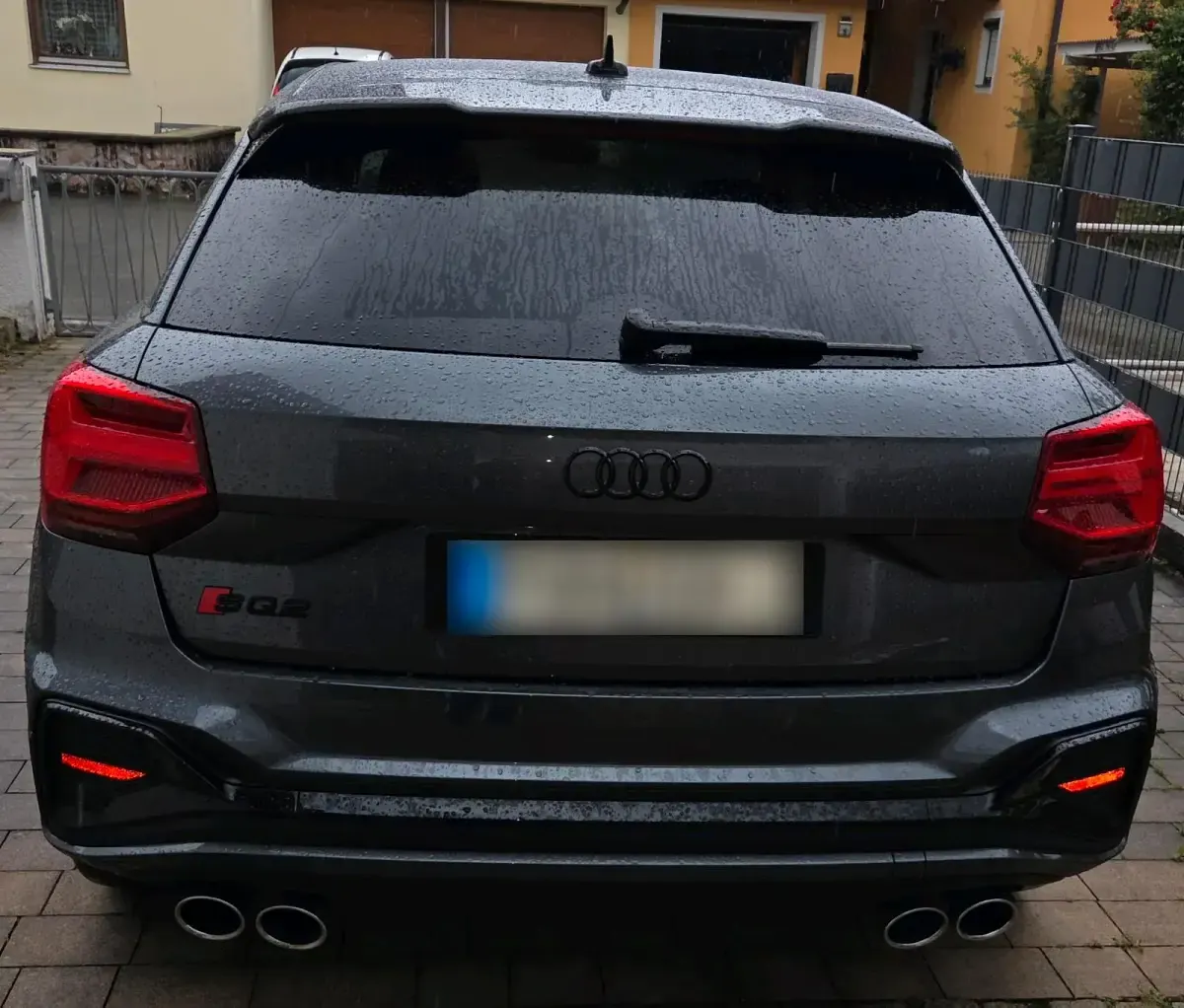 Gebraucht Audi SQ2 300 PS (220 kW) 2024 Andere farben SUV
