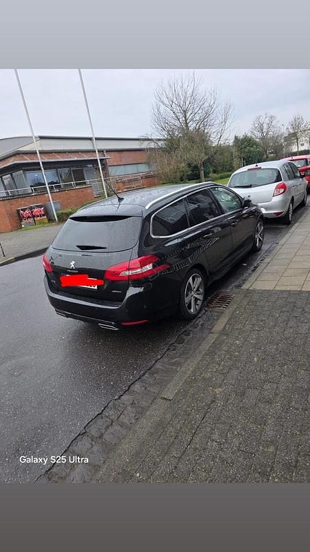Gebraucht Peugeot 308 116 PS (85 kW) 2016 Schwarz Kombi