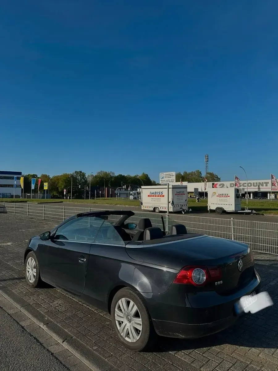 Second-hand VW Eos 140 CP (102 kW) 2009 Negru Cabrio