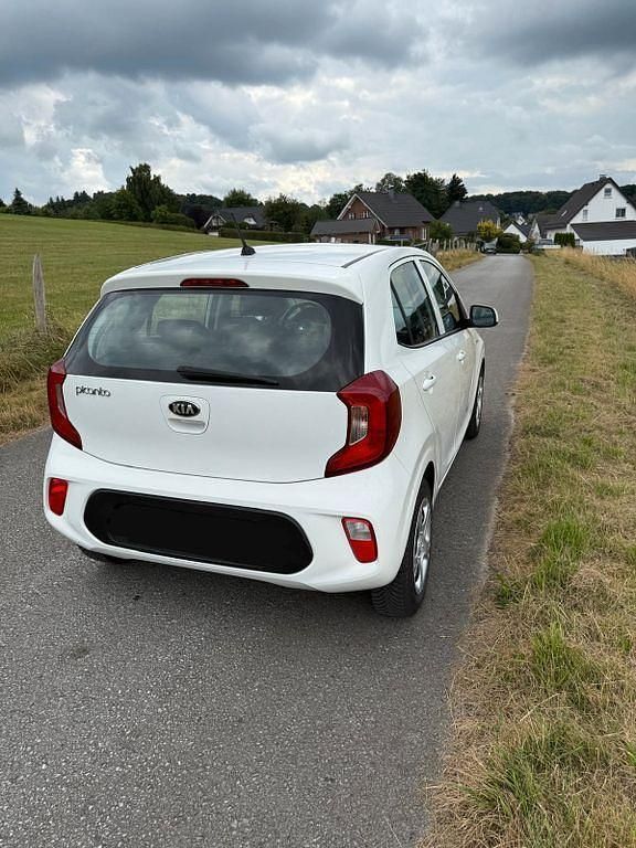 Weiß Gebraucht 2018 Kia Picanto Spirit Kleinwagen | 9.300 € (Fairer Preis) - Bild 1/4