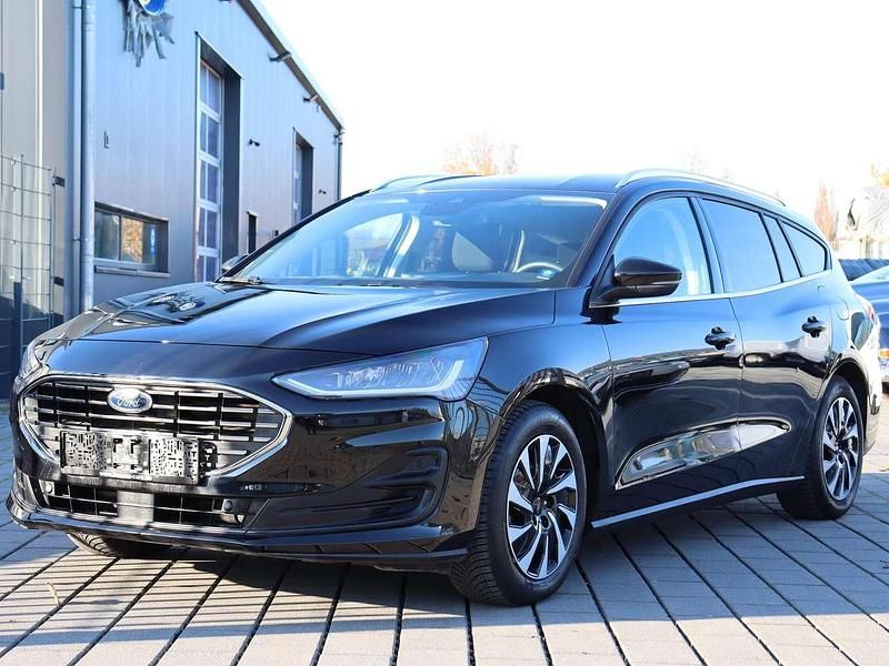 Schwarz Gebraucht 2025 Ford Focus Titanium Kombi | 20.900 € (Superpreis) - Bild 1/4