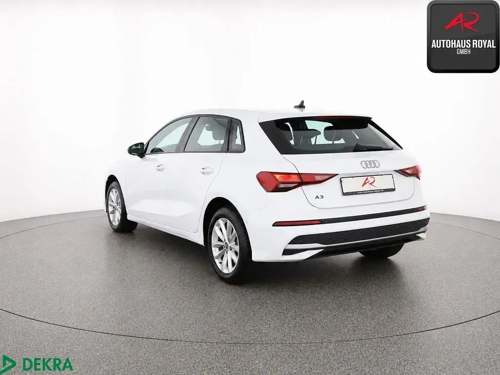 Gebraucht Audi A3 Ambiente 116 PS (85 kW) 2024 Arkonaweiß Limousine