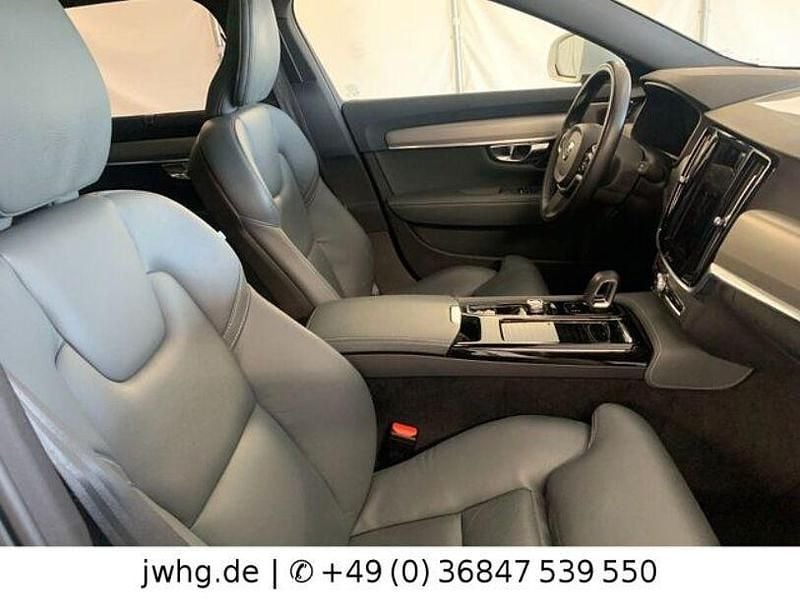 Gebraucht Volvo 360 88 PS (64 kW) 2021 Andere Limousine