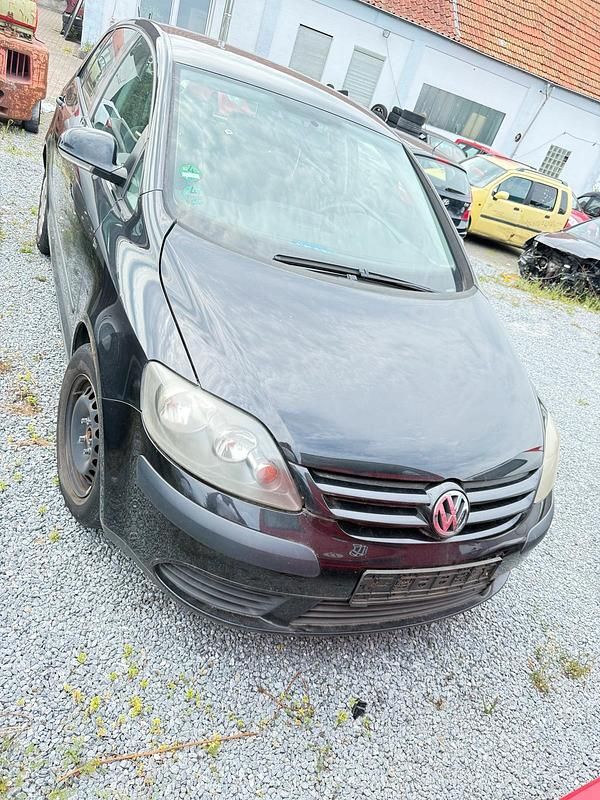 Schwarz Gebraucht 2005 VW Golf Plus Cross Van / Kleinbus | 950 € (Superpreis) - Bild 1/4