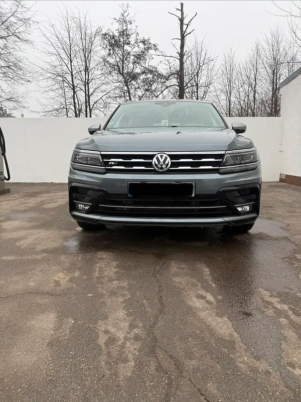 Gebraucht VW Tiguan Allspace Highline 190 PS (139 kW) 2020 Silber SUV