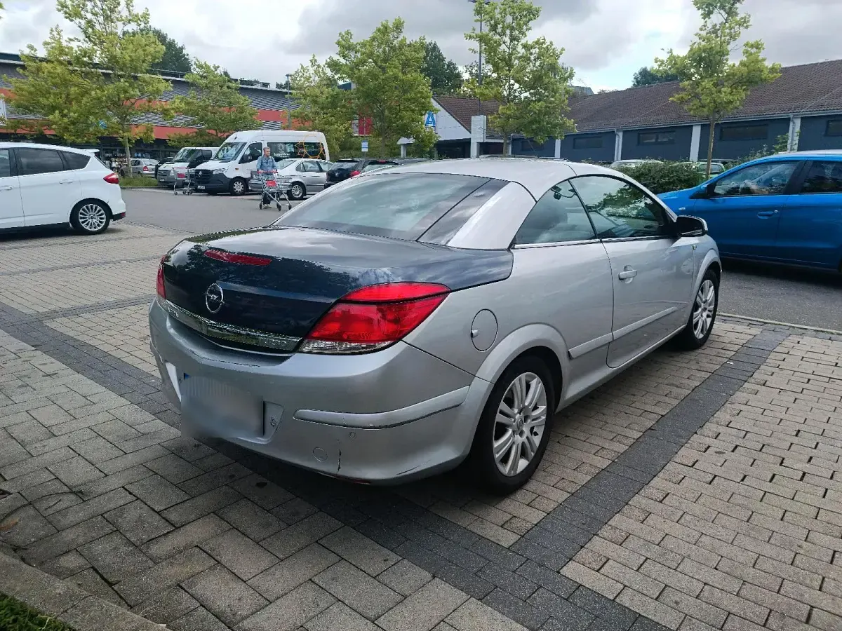 Gebraucht Opel Astra 179 PS (131 kW) 2008 Silber Cabrio