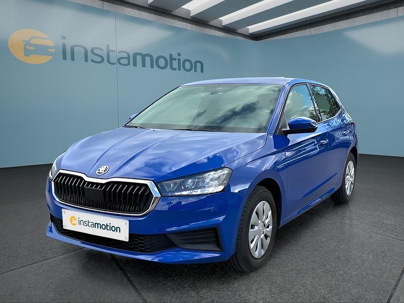 Blau Gebraucht 2022 Skoda Fabia Ambition Kleinwagen | 14.249 € (Fairer Preis) - Bild 1/4
