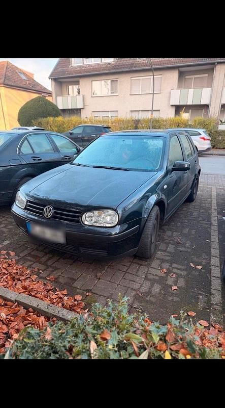 Schwarz Gebraucht 2002 VW Golf Limousine | 800 € (Superpreis) - Bild 1/4