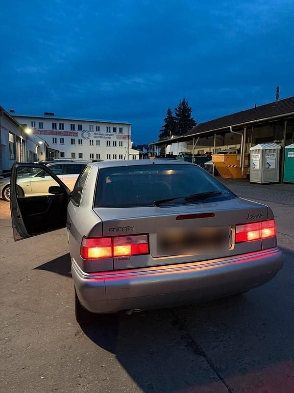 Gebraucht Citroën Xantia 110 PS (80 kW) 2000 Silber Limousine