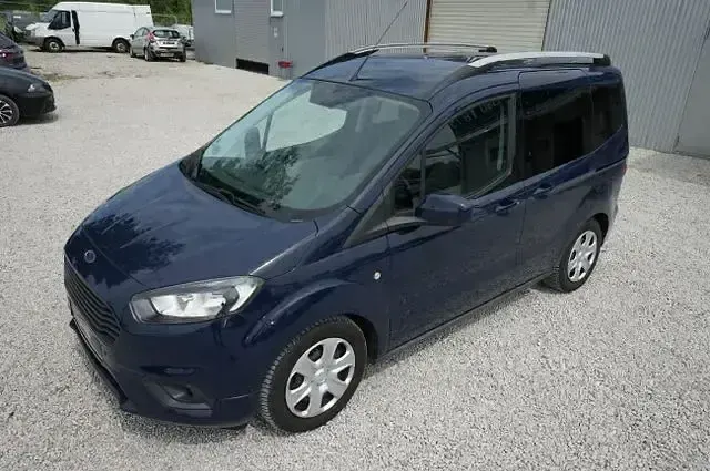 Gebraucht Ford Tourneo Courier Trend 101 PS (74 kW) 2019 Blazerblau Van / Kleinbus