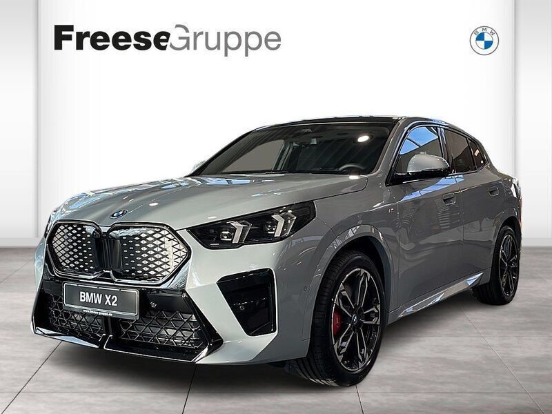 Grau Neu 2025 BMW iX2 Luxury Line SUV | 60.899 € (Fairer Preis) - Bild 1/4