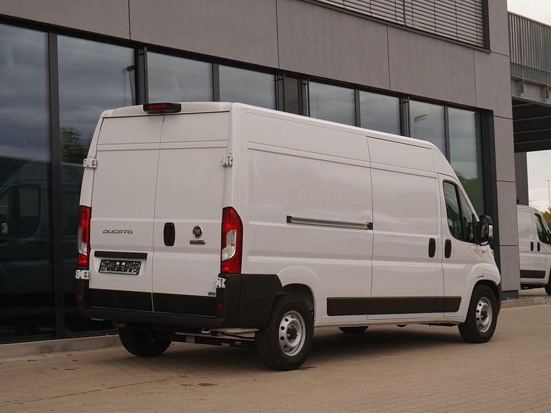 Gebraucht Fiat Ducato 140 PS (102 kW) 2023 Weiß Van