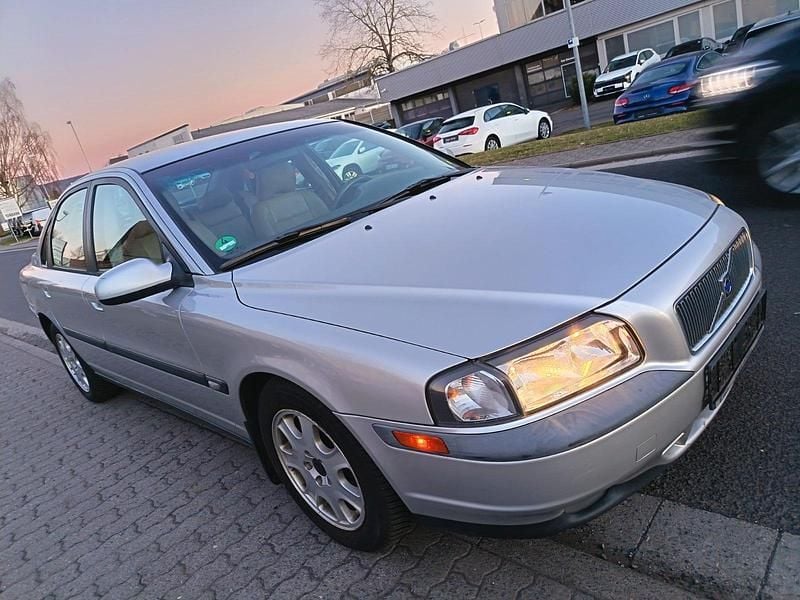 Second-hand Volvo S80 140 CP (102 kW) 2002 Argintiu Berlinǎ