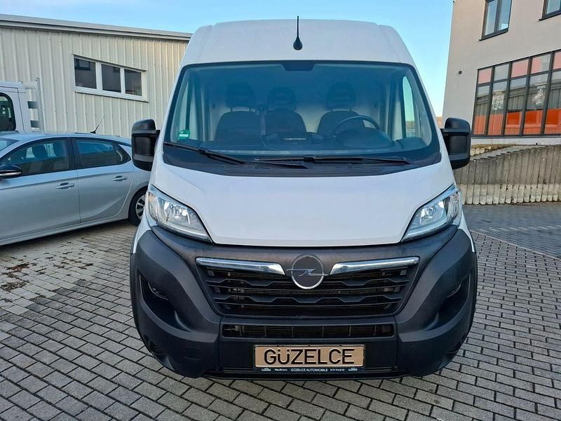 Gebraucht Opel Movano 140 PS (102 kW) 2022 Weiß Kombi