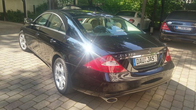 Gebraucht Mercedes CLS320 305 PS (224 kW) 2008 Schwarz metallic Coupé