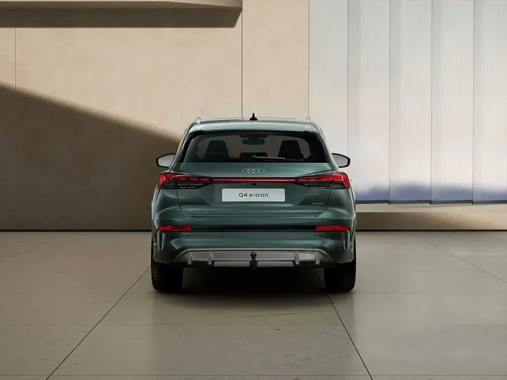 Nowe Audi Q4 e-tron Performance 250 kW (340 KM) 2026 Zielony SUV