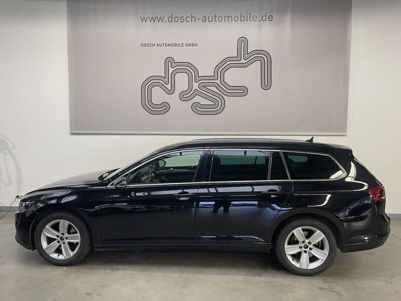 Deep black perleffekt Gebraucht 2019 VW Passat Business Kombi | 15.990 € (Guter Preis) - Bild 1/4
