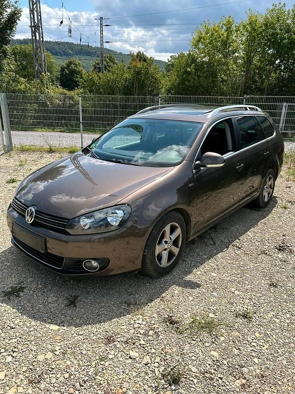 Braun Gebraucht 2011 VW Golf VI Kombi | 2.999 € (Superpreis) - Bild 1/4