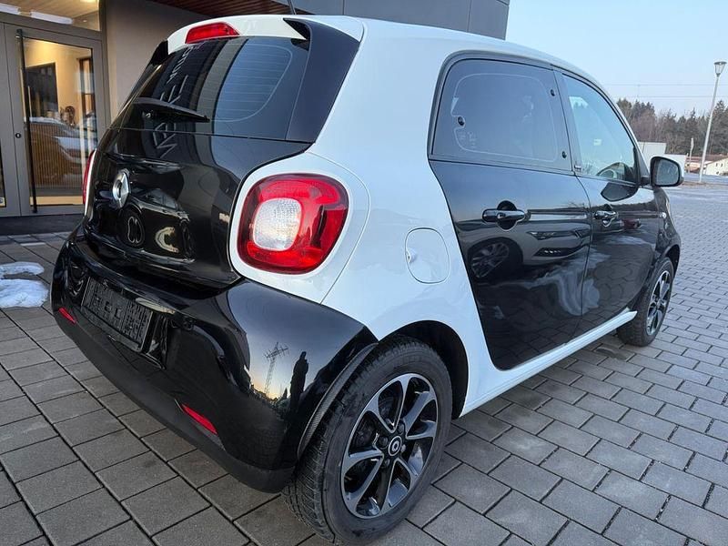 Gebraucht Smart ForFour 71 PS (52 kW) 2015 Weiß Kleinwagen