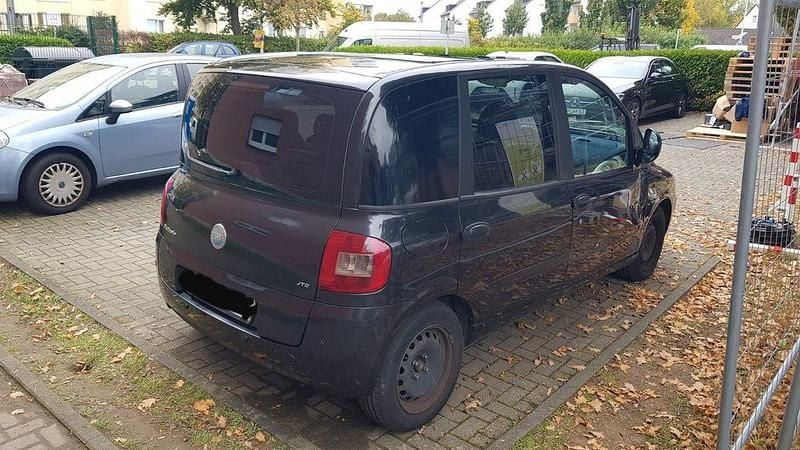 Gebraucht Fiat Multipla Active 116 PS (85 kW) 2005 Schwarz Van / Kleinbus
