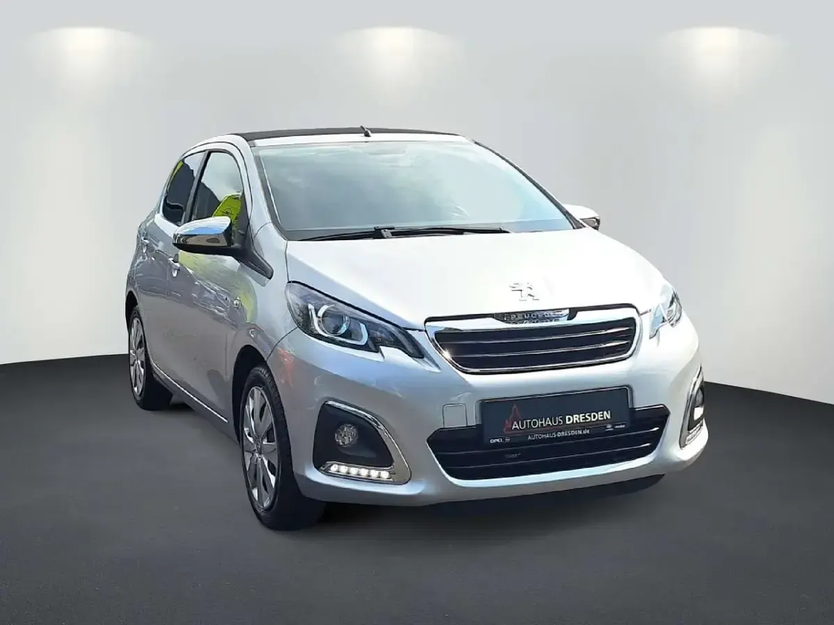 Gebraucht Peugeot 108 Style 72 PS (52 kW) 2018 Silber Kleinwagen