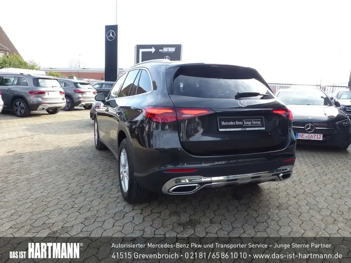 Gebraucht Mercedes GLC220 Avantgarde 197 PS (144 kW) 2024 Metalliclack graphitgrau SUV