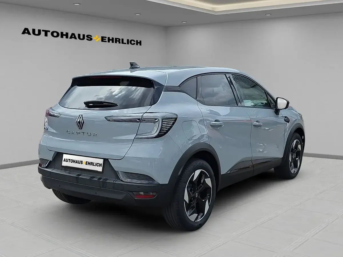 Gebraucht Renault Captur Techno 91 PS (66 kW) 2024 Grau SUV