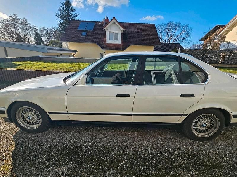 Second-hand BMW 525 192 CP (141 kW) 1990 Alb Berlinǎ