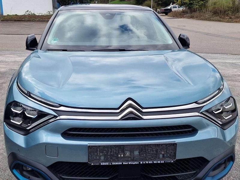 Gebraucht Citroën e-C4 Shine 100 kW (136 PS) 2021 Blau Limousine