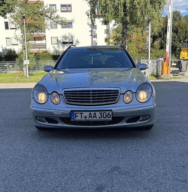 Silber Gebraucht 2005 Mercedes E220 Kombi | 1.550 € (Superpreis) - Bild 1/4