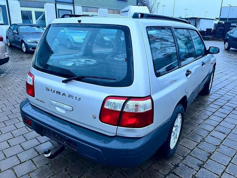 Gebraucht Subaru Forester 125 PS (91 kW) 2001 Grau SUV
