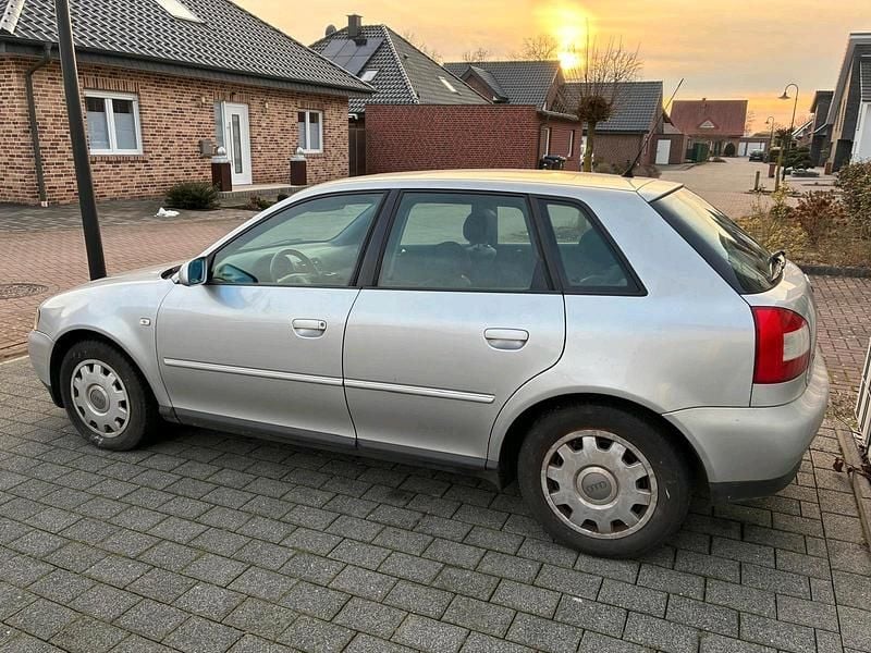Gebraucht Audi A3 102 PS (75 kW) 2001 Silber Kleinwagen