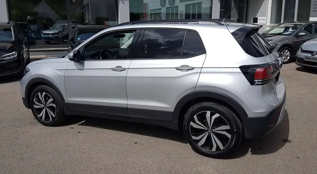 Gebraucht VW T-Cross Life 116 PS (85 kW) 2025 Reflexsilber metallic SUV