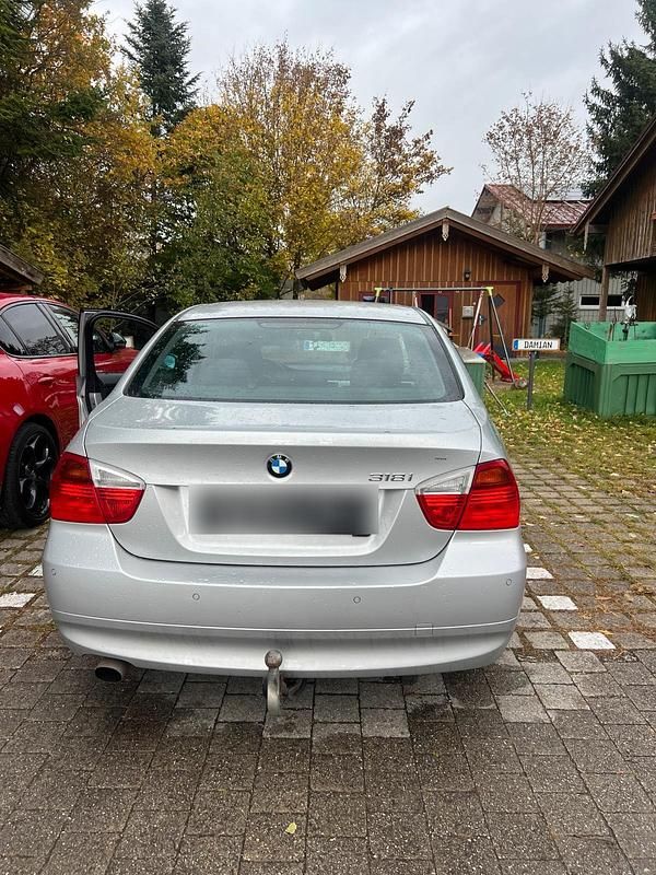 Gebraucht BMW 318 129 PS (94 kW) 2006 Silber Limousine