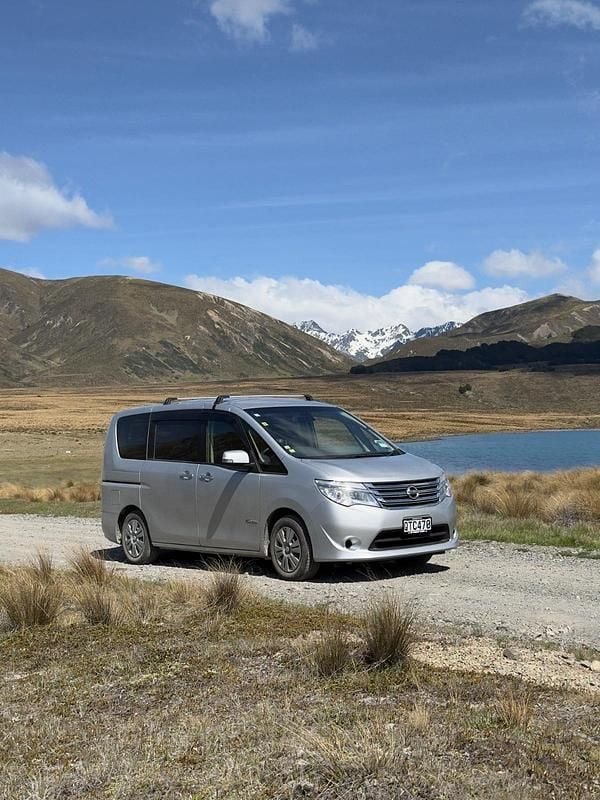 Gebraucht Nissan Serena S 150 PS (110 kW) 2015 Silber Van / Kleinbus