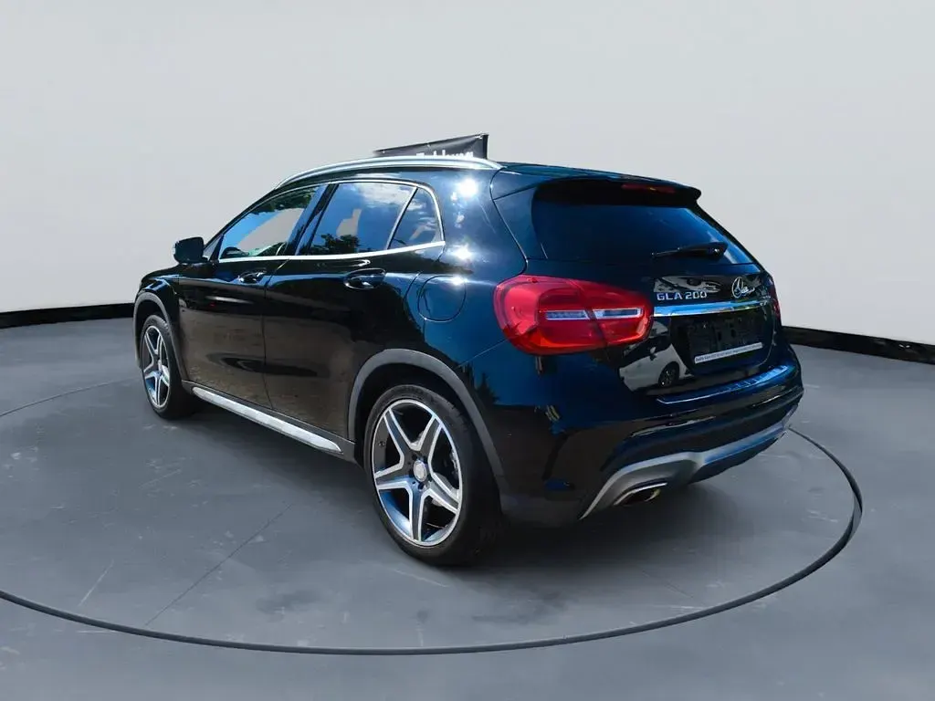 Gebraucht Mercedes GLA200 StreetStyle 156 PS (114 kW) 2015 Schwarz SUV