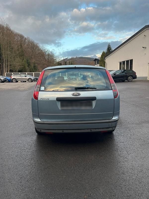 Gebraucht Ford Focus 101 PS (74 kW) 2005 Kombi
