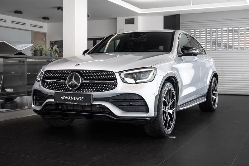 Silber Gebraucht 2020 Mercedes GLC300 Night SUV | 48.500 € - Bild 1/4
