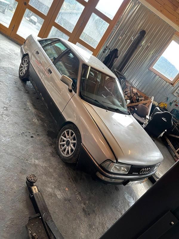 Silber Gebraucht 1988 Audi Quattro Coupé | 2.600 € - Bild 1/4