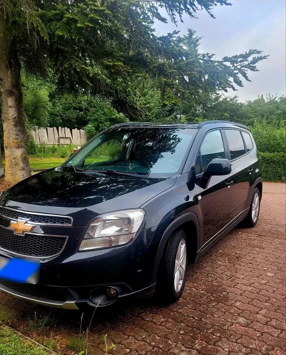 Gebraucht Chevrolet Orlando 140 PS (102 kW) 2013 Schwarz Van / Kleinbus