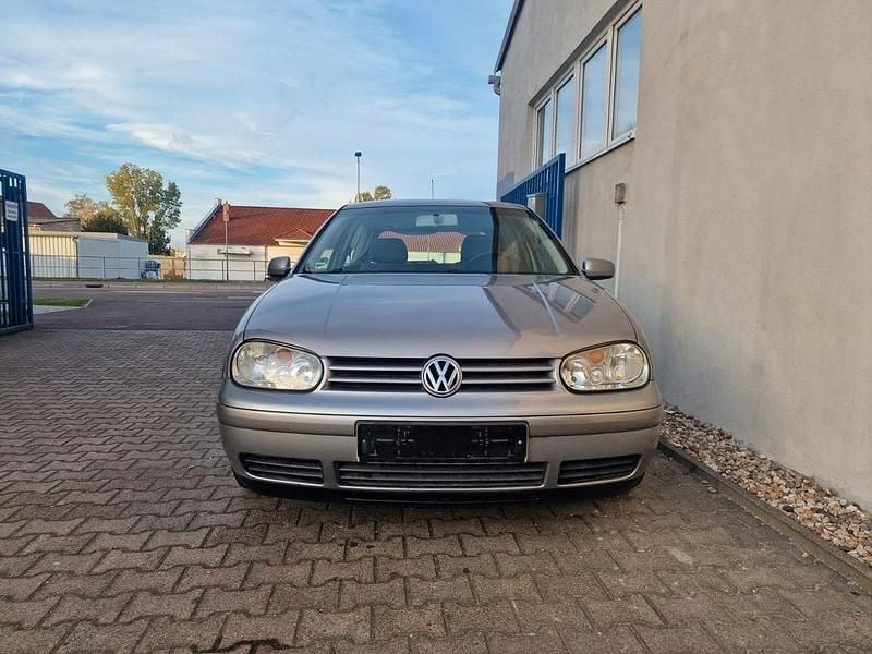 Gebraucht VW Golf Comfortline 105 PS (77 kW) 2003 Silber Limousine