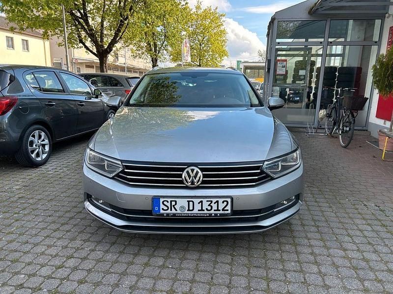 Gebraucht VW Passat Comfortline 120 PS (88 kW) 2015 Silber Kombi