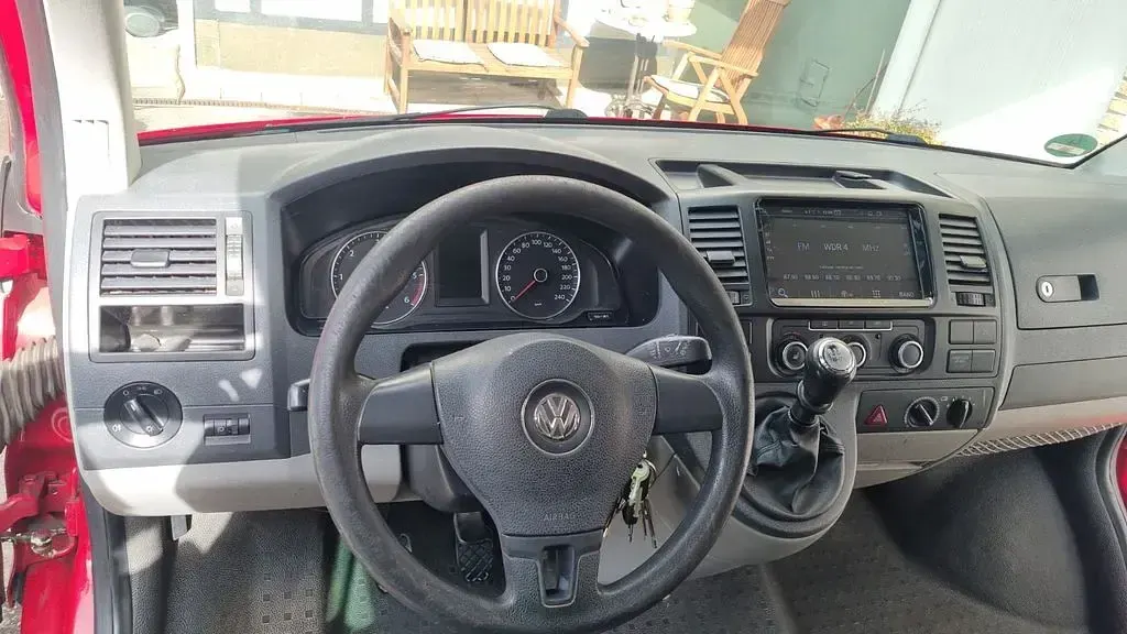 Gebraucht VW T5 140 PS (102 kW) 2012 Rot Van