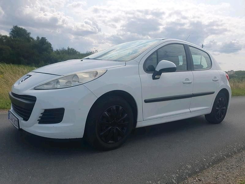 Weiß Gebraucht 2010 Peugeot 207 Kleinwagen | 1.490 € (Superpreis) - Bild 1/4