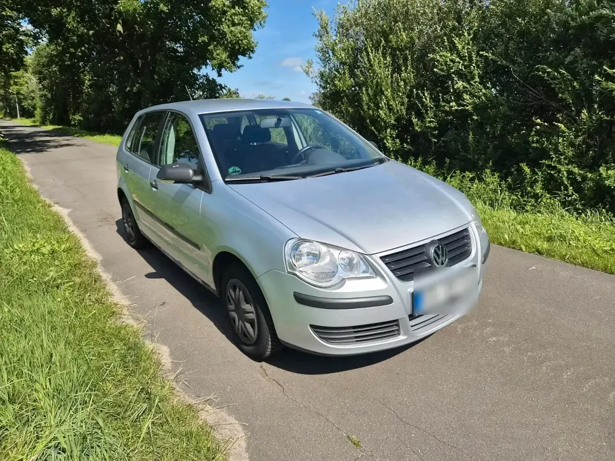 Gebraucht VW Polo 60 PS (44 kW) 2009 Silber Kleinwagen